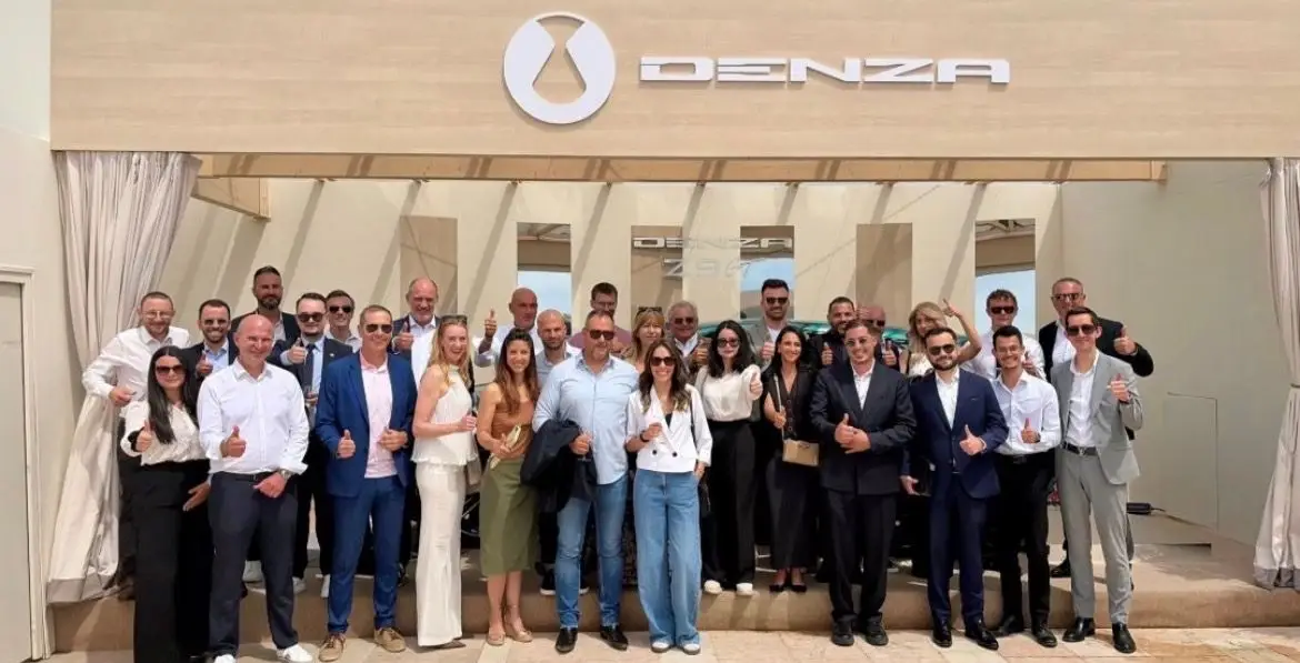 Photo de groupe Denza - Groupe Chopard